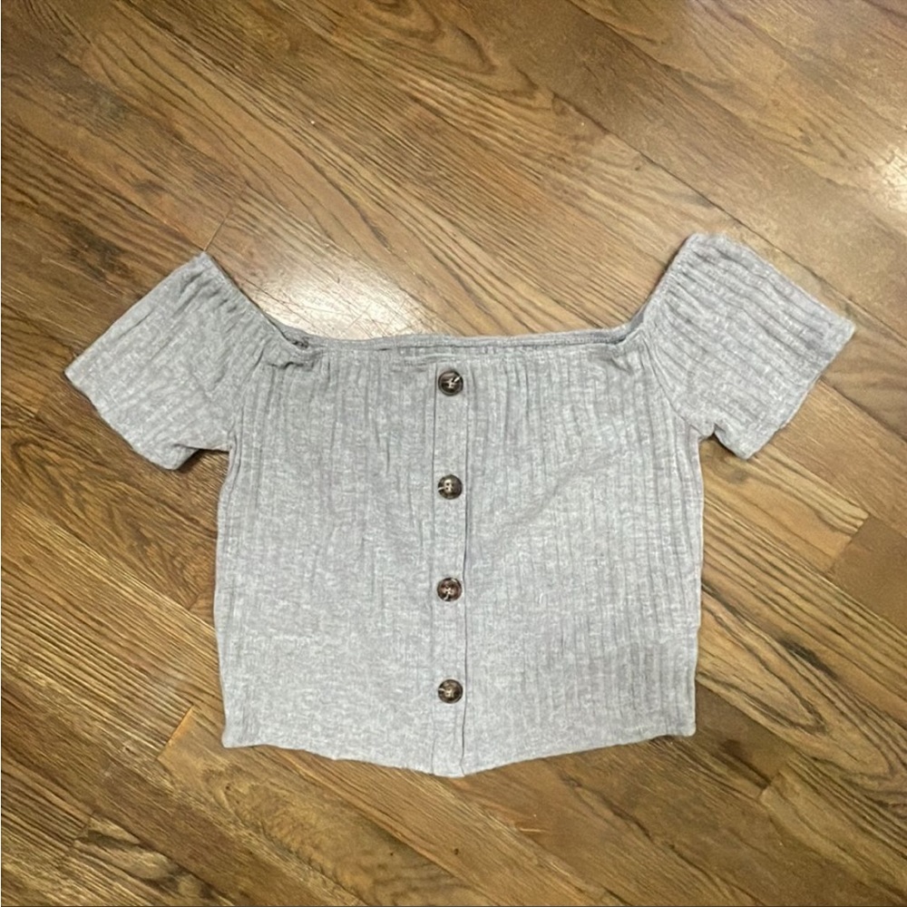 Gray top